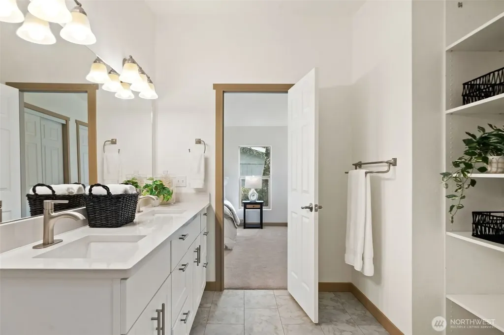 1754 NE Mesford Road Poulsbo WA 98370