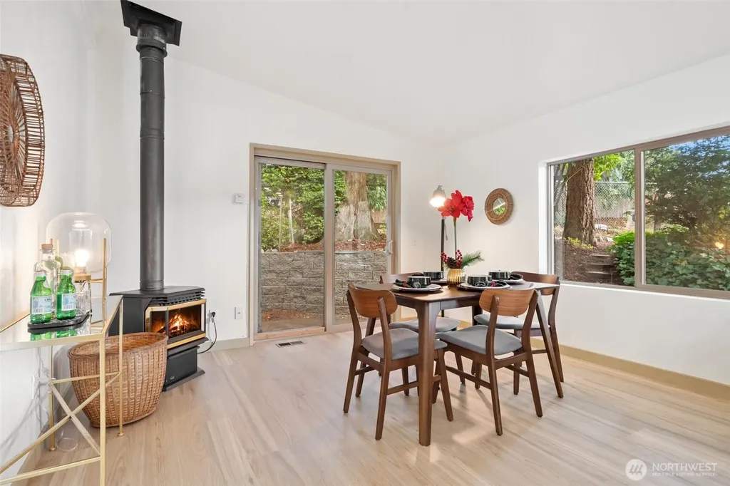 1754 NE Mesford Road Poulsbo WA 98370