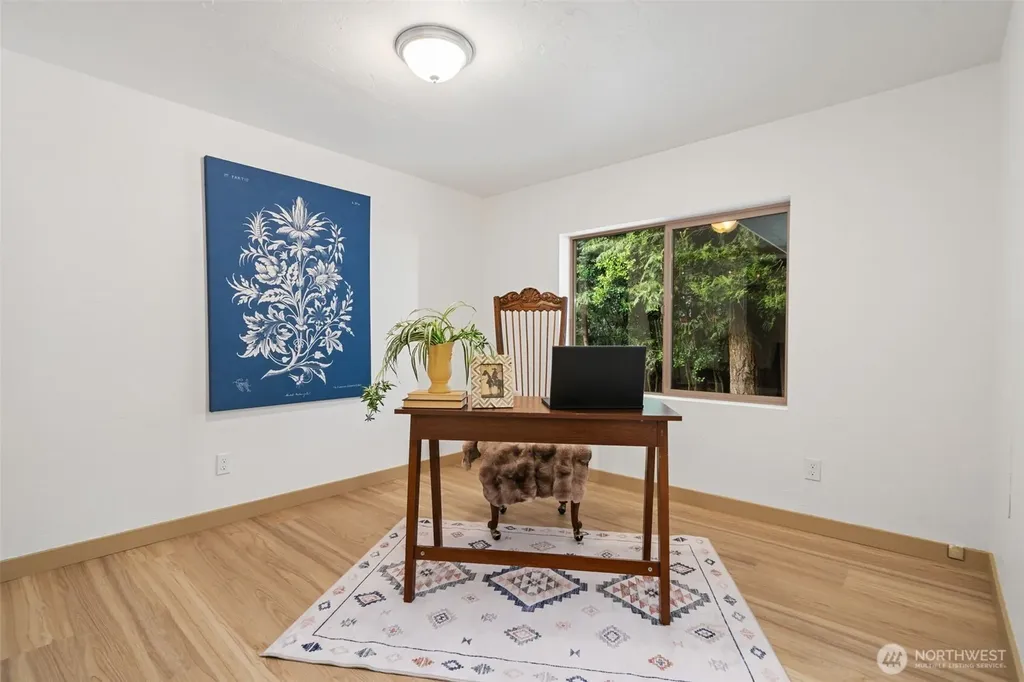 1754 NE Mesford Road Poulsbo WA 98370