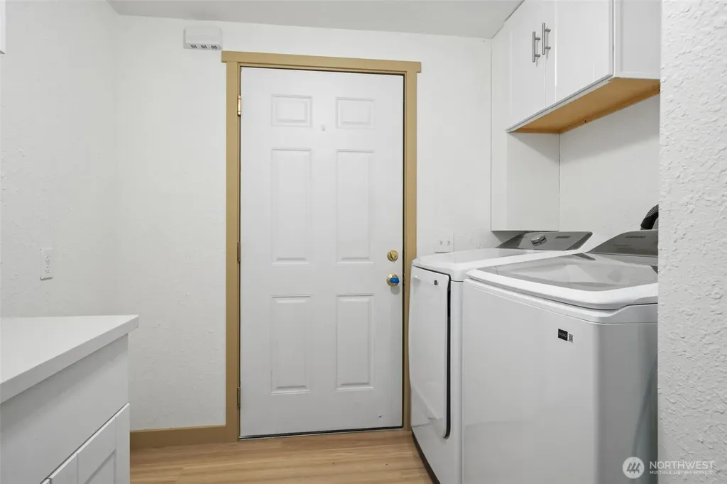 1754 NE Mesford Road Poulsbo WA 98370