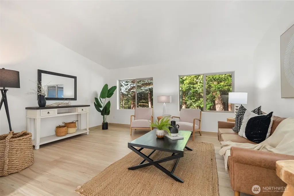 1754 NE Mesford Road Poulsbo WA 98370