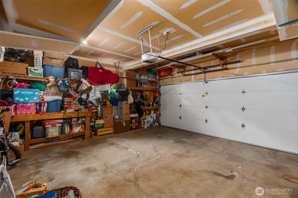 5601 Thornbury SE Lacey WA 98513