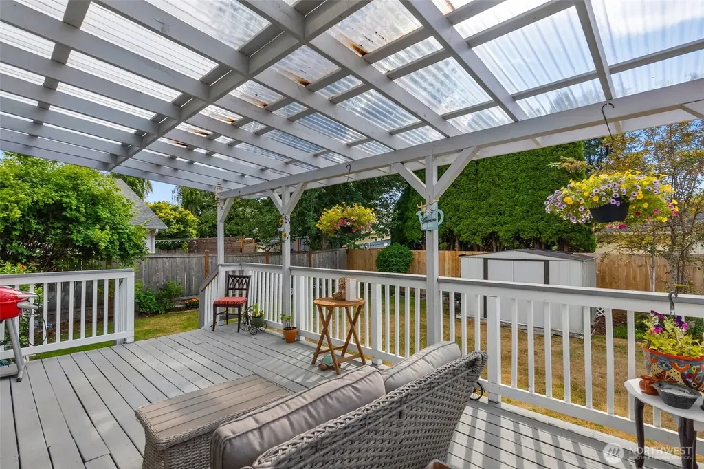 5601 Thornbury SE Lacey WA 98513