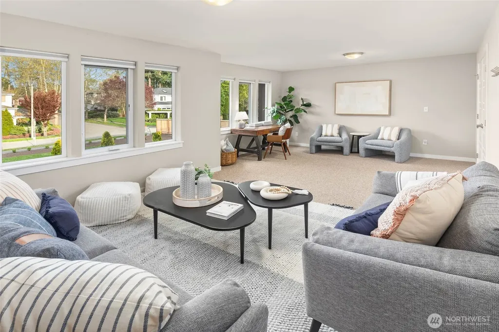 10219 125th Avenue NE Kirkland WA 98033