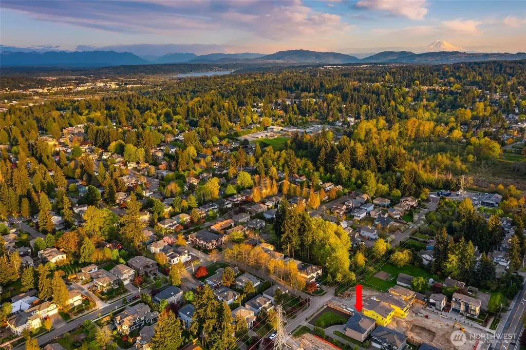 10219 125th Avenue NE Kirkland WA 98033