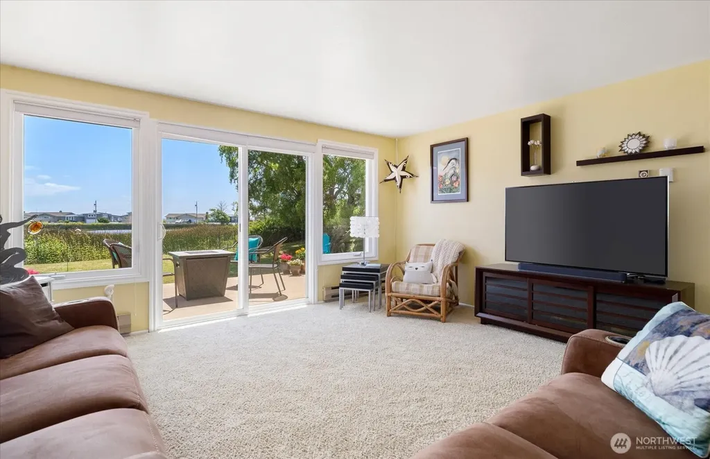 214 Lighthouse Way Freeland WA 98249
