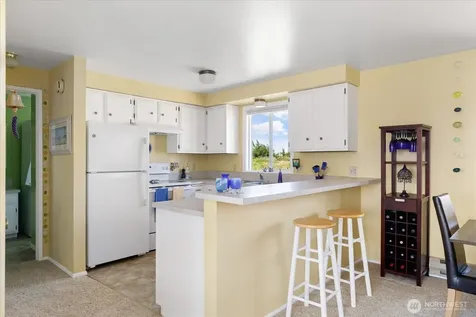 214 Lighthouse Way Freeland WA 98249
