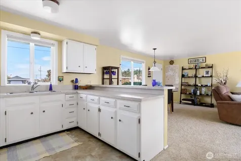 214 Lighthouse Way Freeland WA 98249
