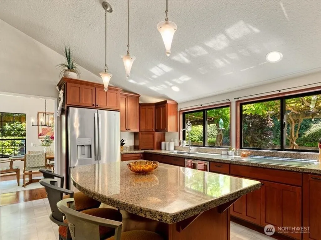 15812 71st Avenue NE Kenmore WA 98028