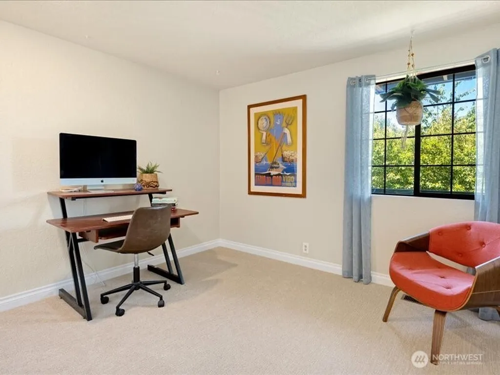15812 71st Avenue NE Kenmore WA 98028