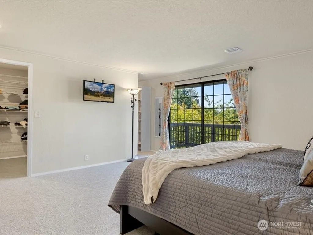 15812 71st Avenue NE Kenmore WA 98028
