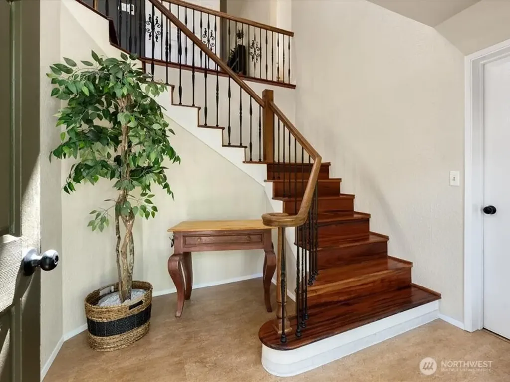 15812 71st Avenue NE Kenmore WA 98028