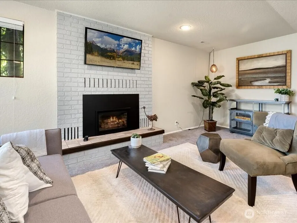 15812 71st Avenue NE Kenmore WA 98028