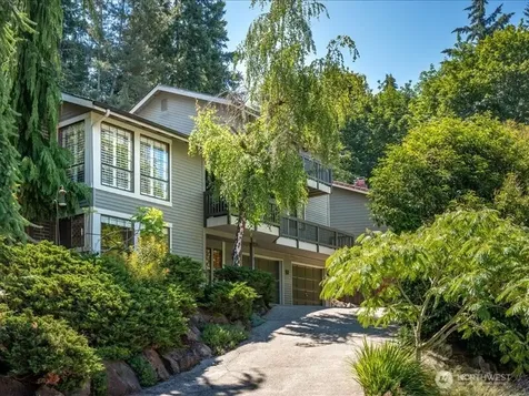 15812 71st Avenue NE Kenmore WA 98028