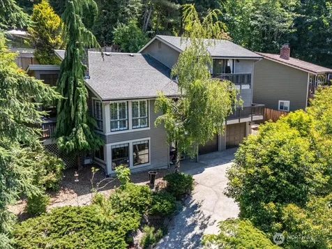 15812 71st Avenue NE Kenmore WA 98028