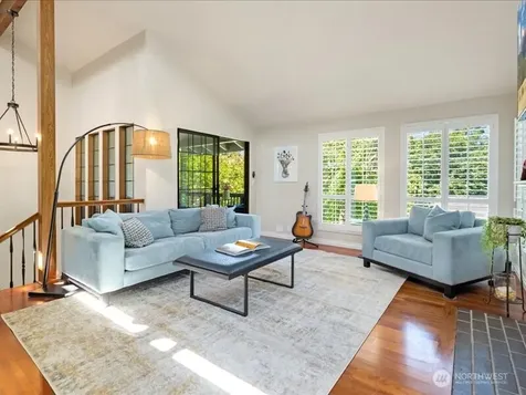 15812 71st Avenue NE Kenmore WA 98028