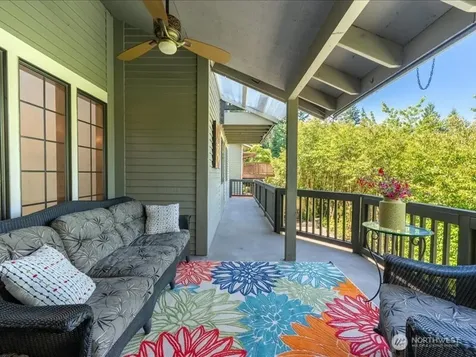 15812 71st Avenue NE Kenmore WA 98028