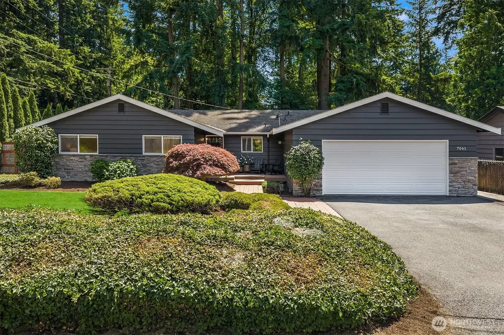 7061 NE 137th Street Kirkland WA 98034