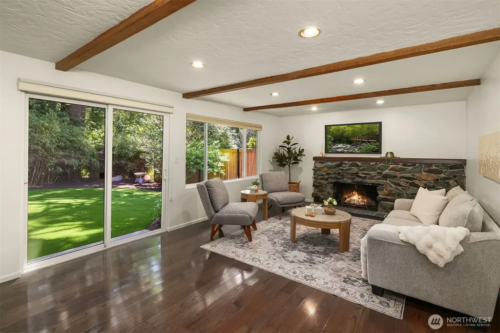 7061 NE 137th Street Kirkland WA 98034