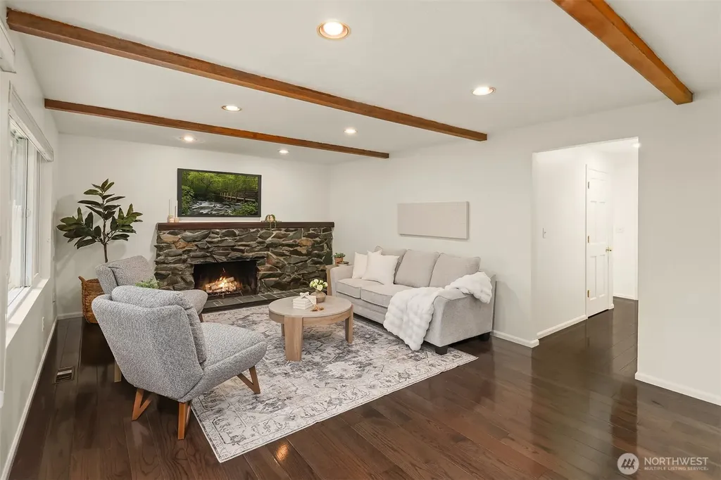 7061 NE 137th Street Kirkland WA 98034