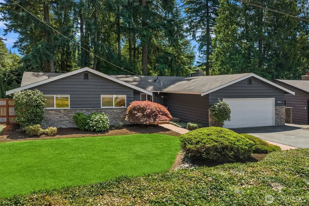 7061 NE 137th Street Kirkland WA 98034