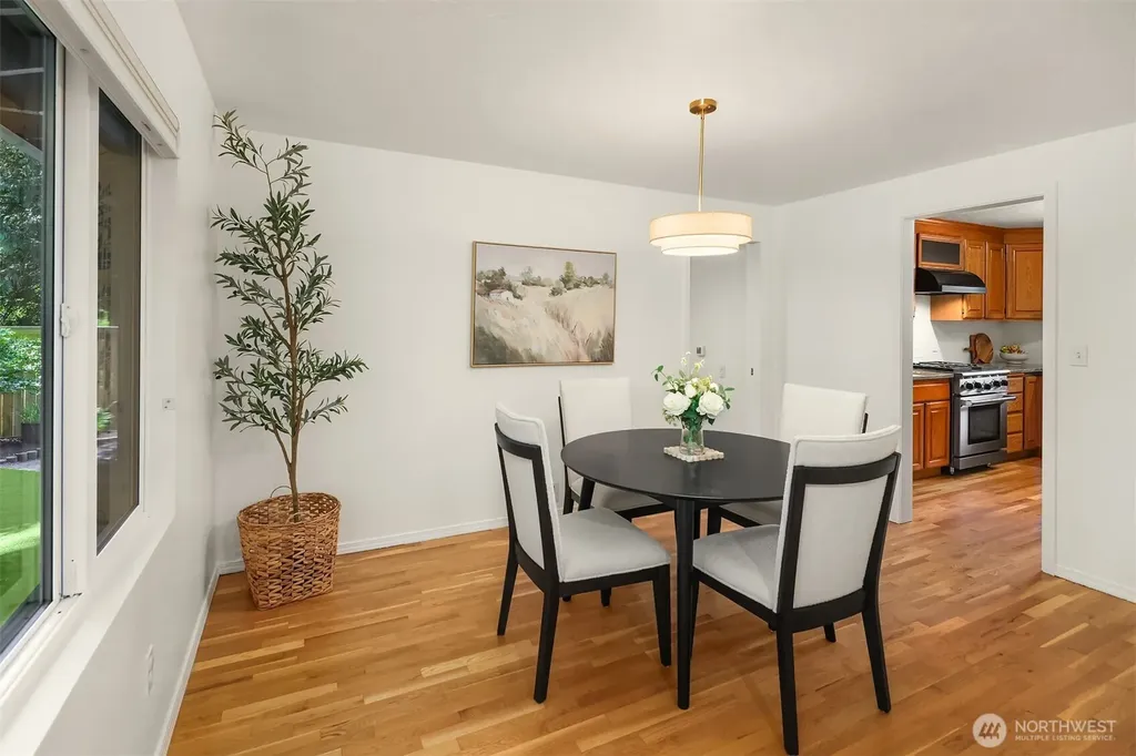 7061 NE 137th Street Kirkland WA 98034