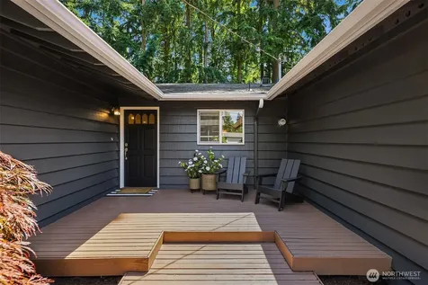 7061 NE 137th Street Kirkland WA 98034