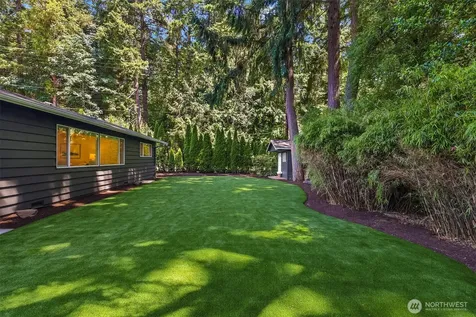 7061 NE 137th Street Kirkland WA 98034