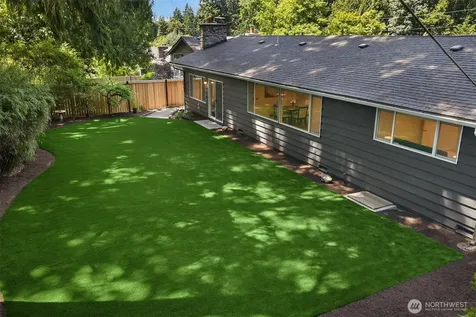7061 NE 137th Street Kirkland WA 98034