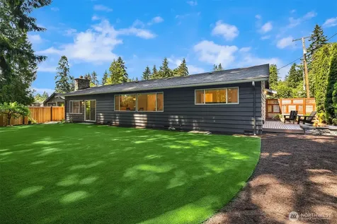 7061 NE 137th Street Kirkland WA 98034