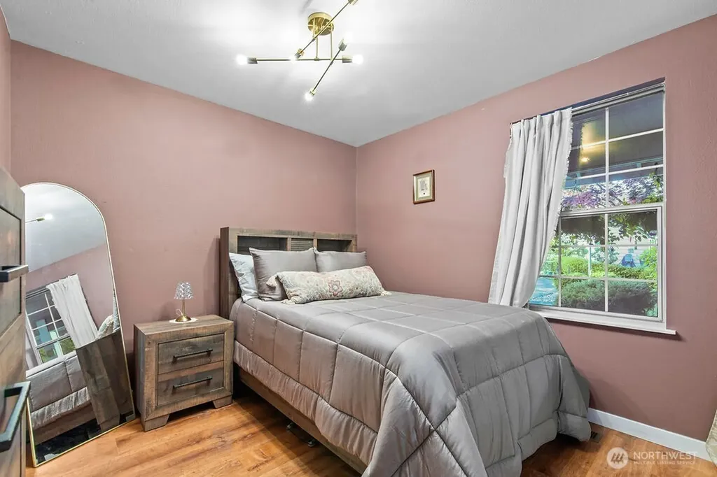 4426 W 82nd Avenue Court University Place WA 98466