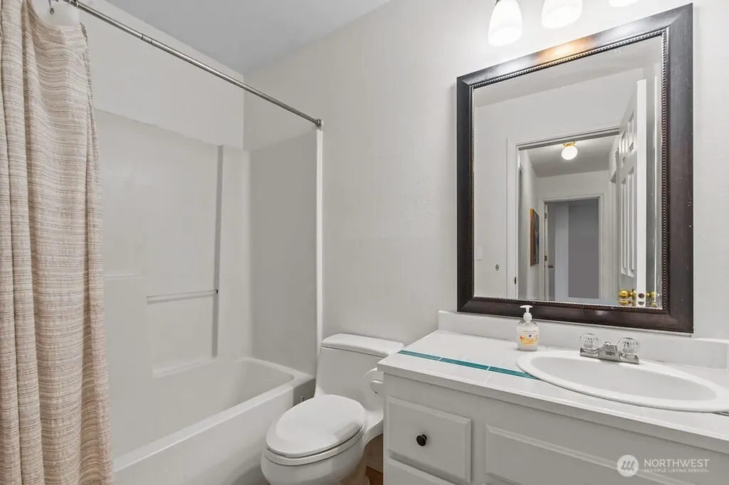 4426 W 82nd Avenue Court University Place WA 98466