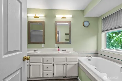 4426 W 82nd Avenue Court University Place WA 98466