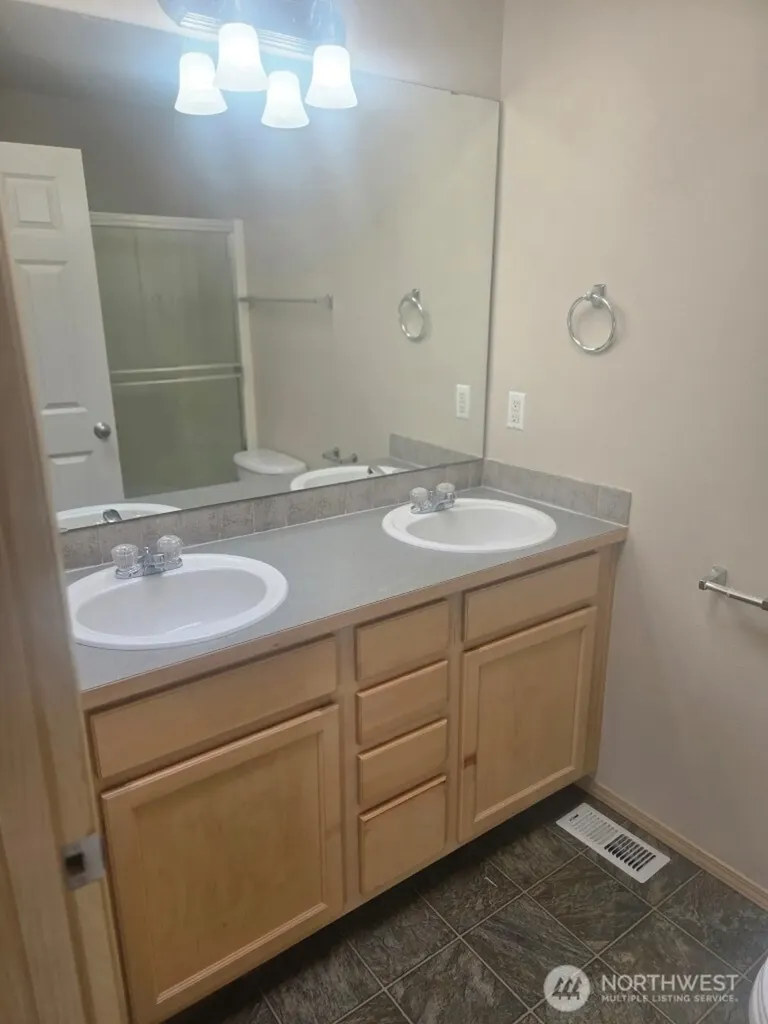 22463 SE 244th Street Maple Valley WA 98038