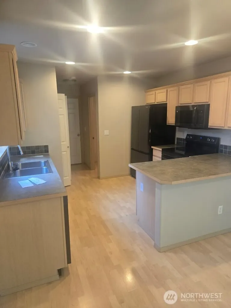 22463 SE 244th Street Maple Valley WA 98038