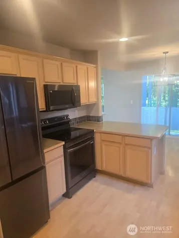 22463 SE 244th Street Maple Valley WA 98038