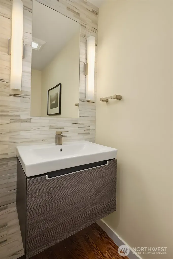 3218 36th Avenue SW Seattle WA 98126