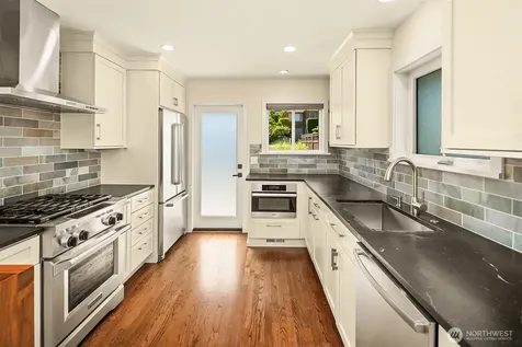 3218 36th Avenue SW Seattle WA 98126