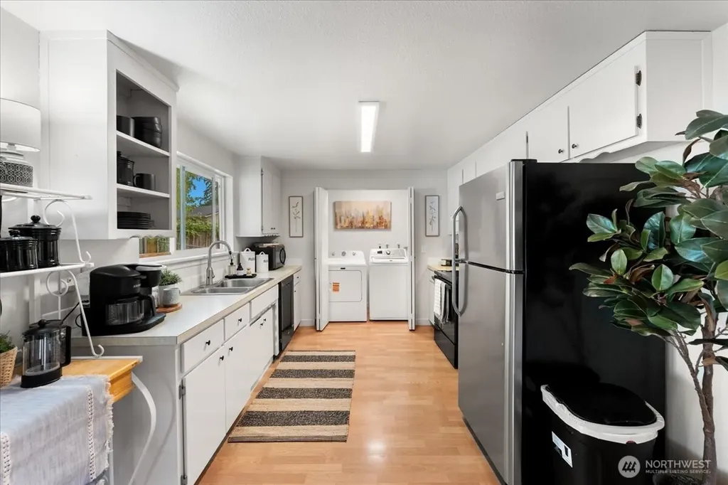 16954 SE 255th Place Covington WA 98042