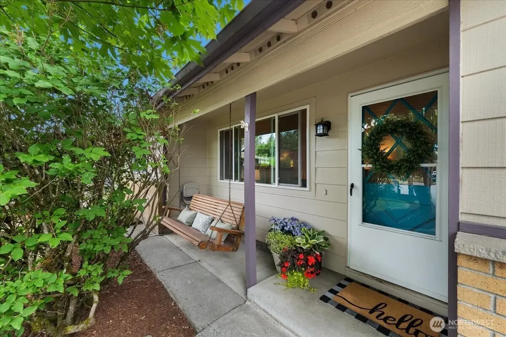 16954 SE 255th Place Covington WA 98042