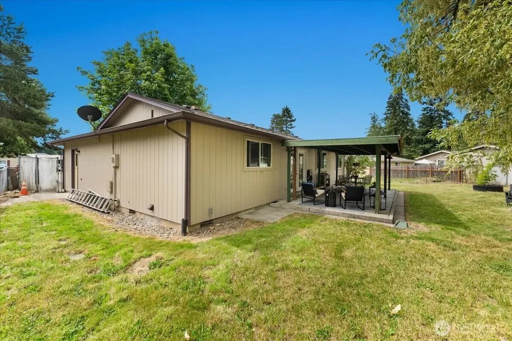 16954 SE 255th Place Covington WA 98042