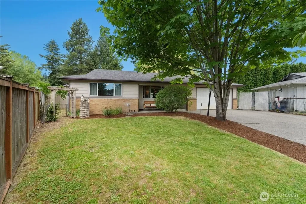 16954 SE 255th Place Covington WA 98042