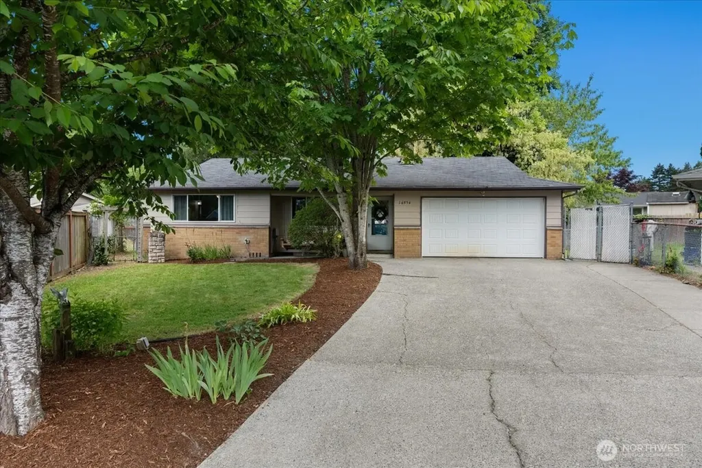 16954 SE 255th Place Covington WA 98042