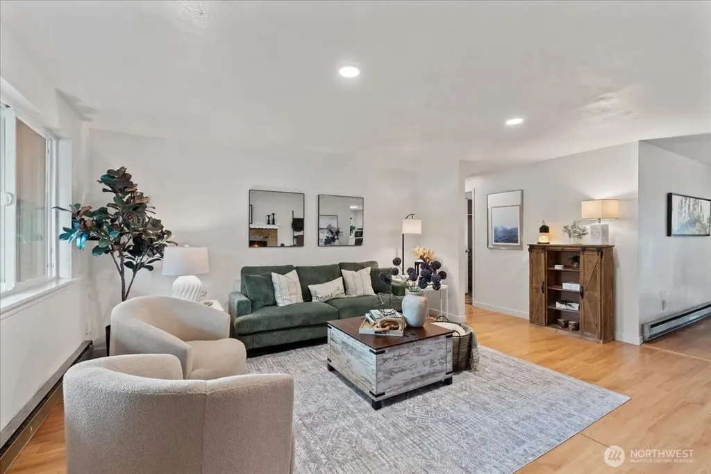 16954 SE 255th Place Covington WA 98042