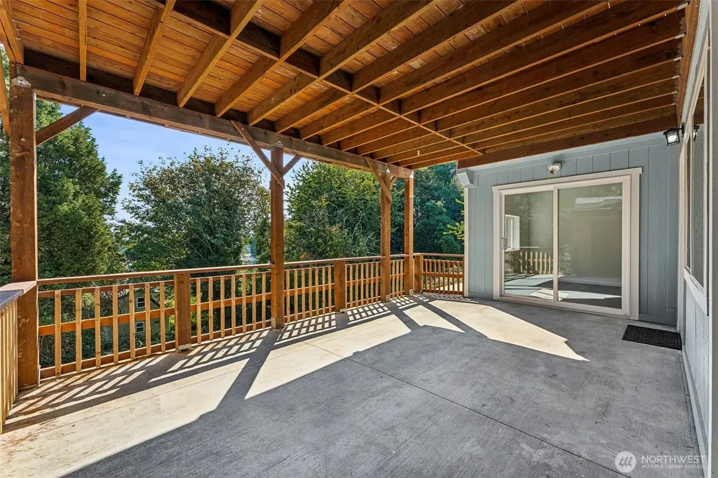 1720 N Wycoff Avenue Bremerton WA 98312