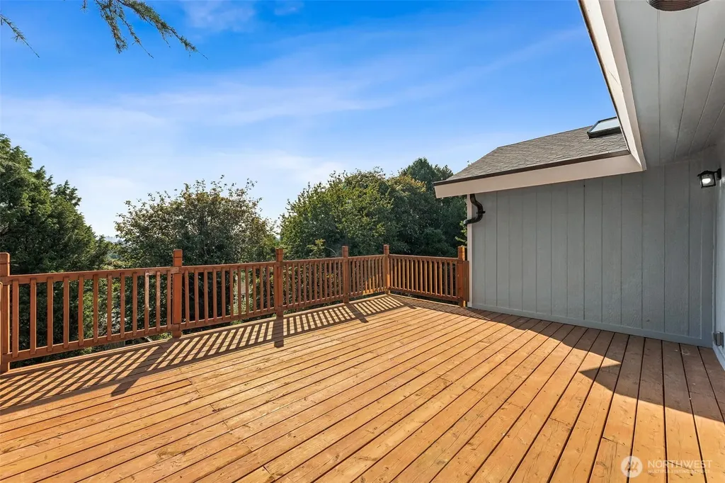 1720 N Wycoff Avenue Bremerton WA 98312