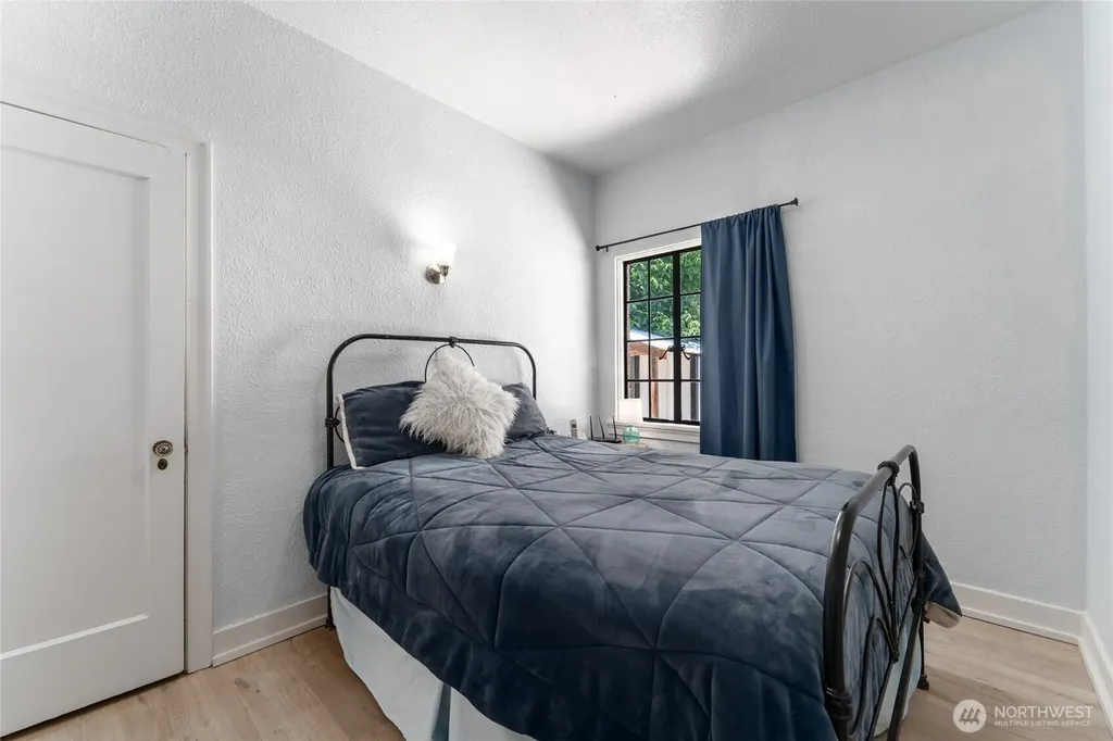 446 5th Street Chelan Falls WA 98817