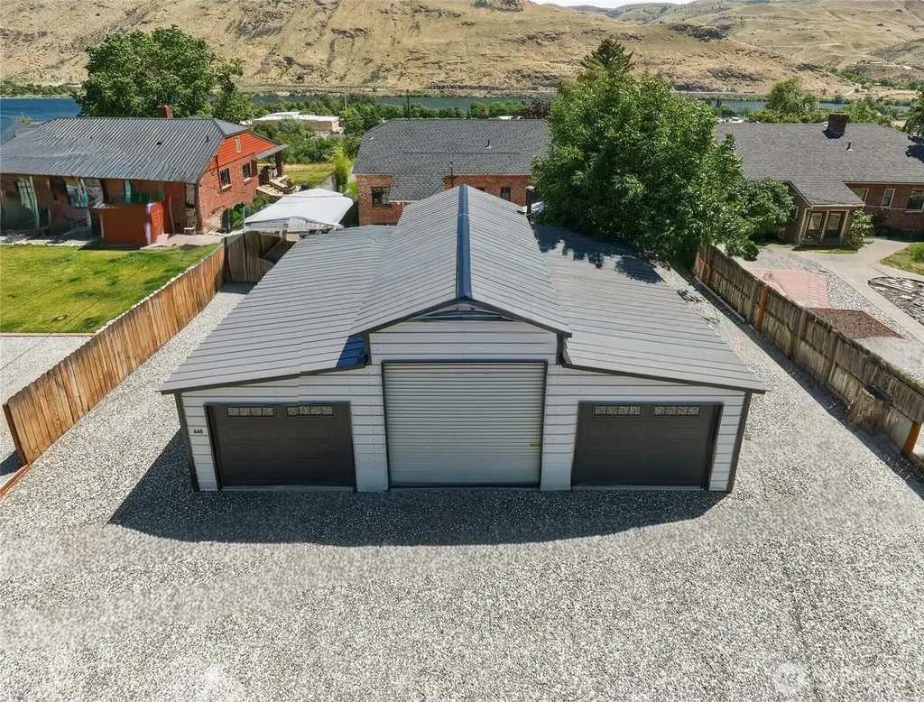 446 5th Street Chelan Falls WA 98817