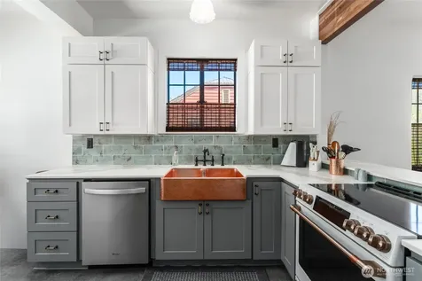 446 5th Street Chelan Falls WA 98817