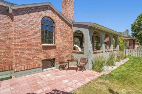 446 5th Street Chelan Falls WA 98817